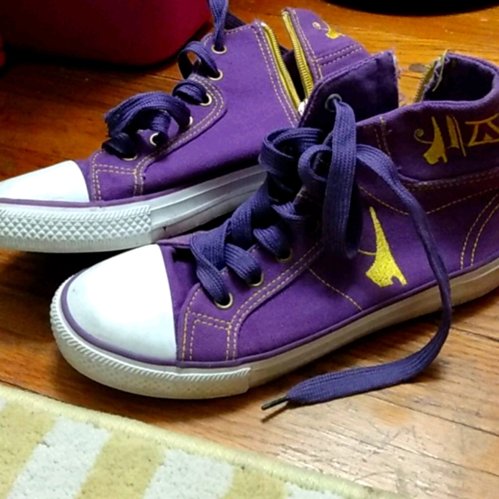 Purple gold converse